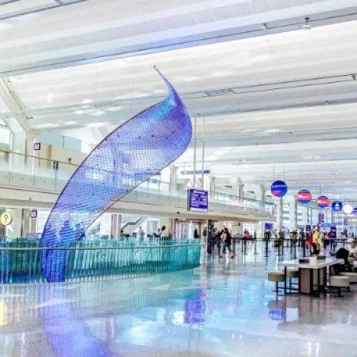 Filas de seguridad fluyen en aeropuerto de Minneapolis pese a cierre parcial del gobierno