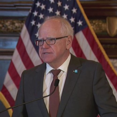 Gobernador Walz propone centralizar el sistema de servicios humanos para combatir fraude en Minnesota